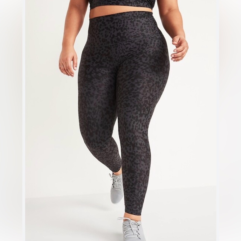 Old Navy High-Waisted Powersoft Light Compression Leggings -  Leopard - XL